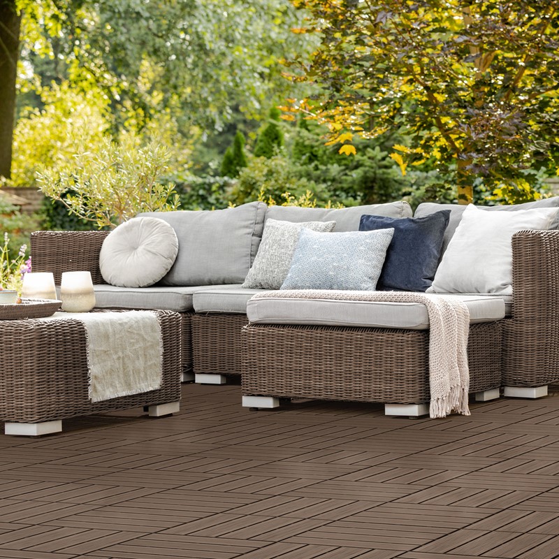 WPC Terrassenfliesen 30x30 cm 55er Set für 5m² Dunkelbraun in Holzoptik Balkon Bodenbelag mit Drainage und Klicksystem Terrassendielen Balkonfliesen
