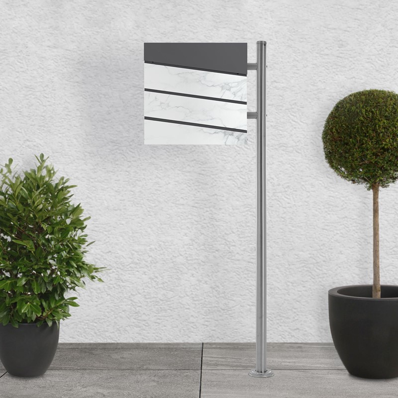 Standbriefkasten mit Zeitungsfach 37x37x11 cm Anthrazit/Weiß-Marmoroptik aus Stahl ML-Design, Modernes Diagonales Design, Standhöhe 120 cm Silber