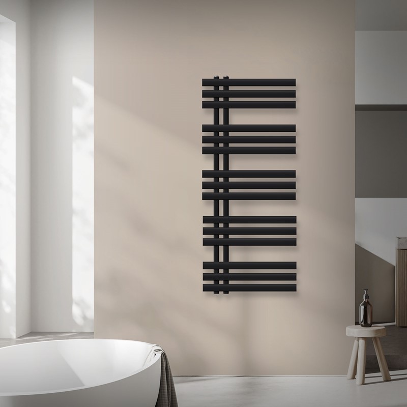 Design Badheizkörper Iron EM 500x1200 mm Schwarz matt Luxe Bath