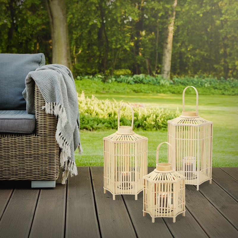 Bambus Laterne, Windlicht H: 75 cm Holzfarbe, Boho Gartenlaterne mit Henkel & Glaseinsatz, Flechtoptik Kerzenhalter